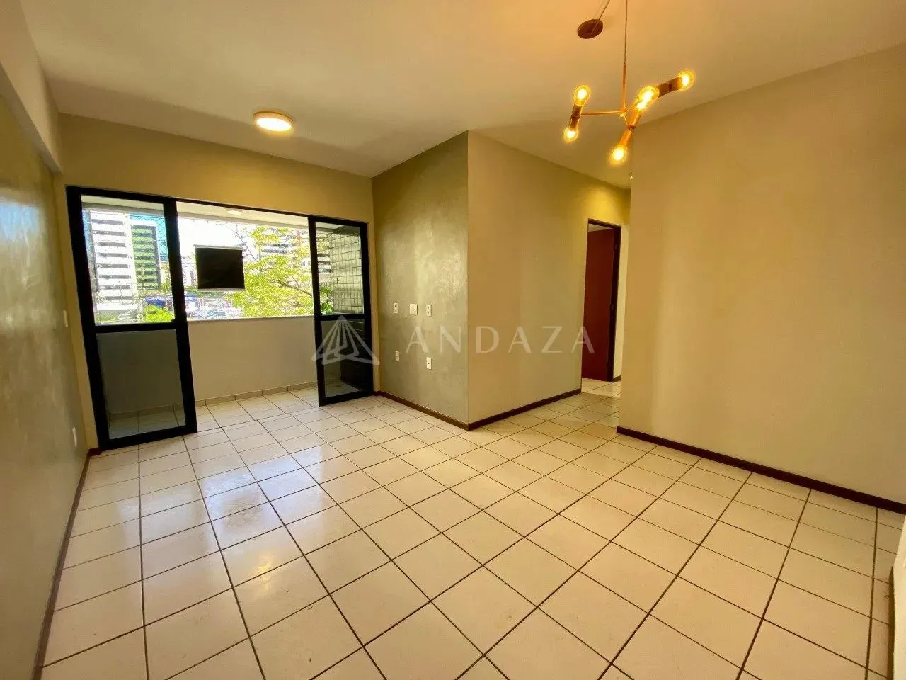 Oportunidade na Ponta Verde 80m² | 3 Quartos | Varanda | 1 Vaga