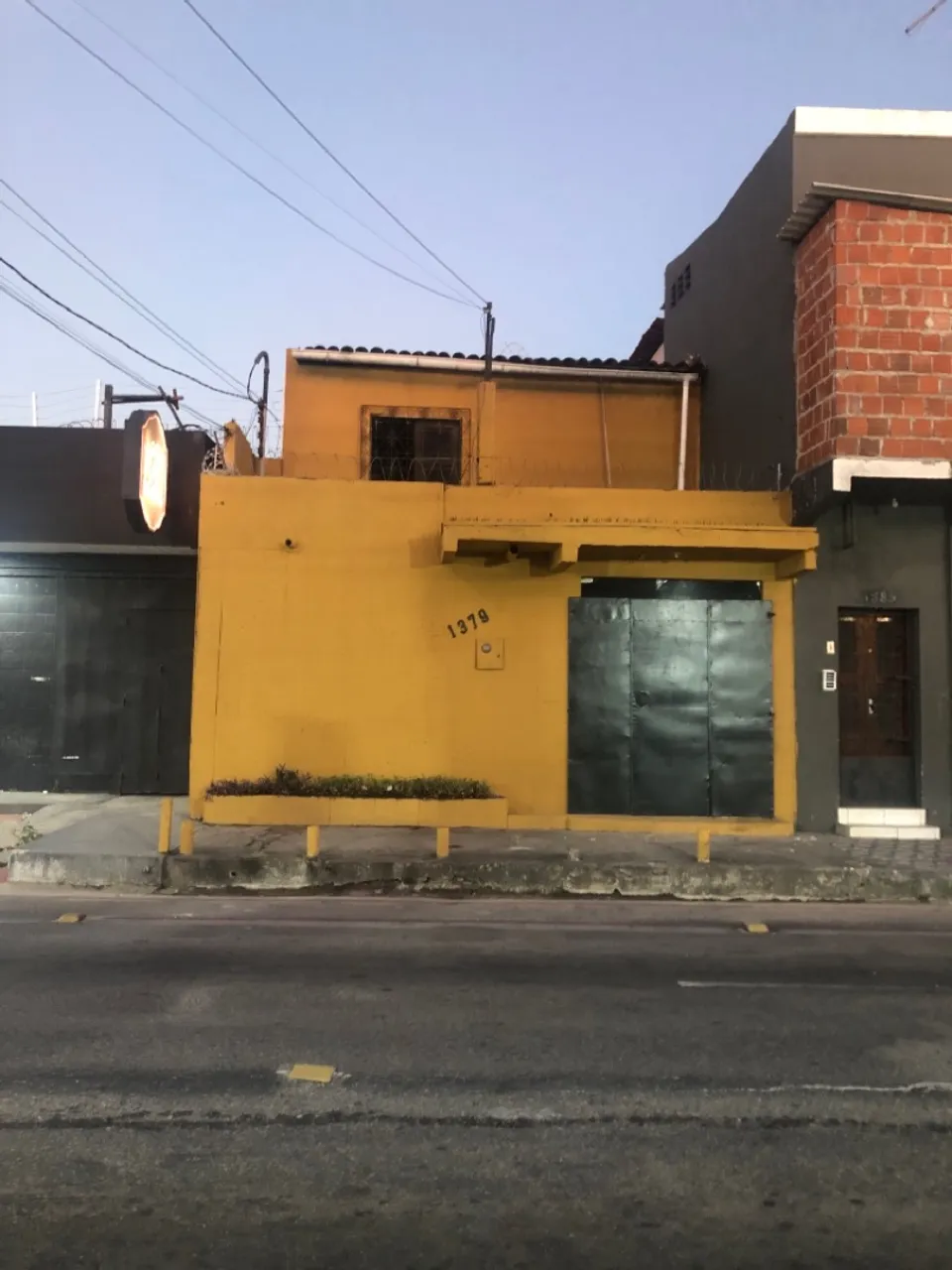 Aluga-se Ponto Comercial na Alberto Magno Montese