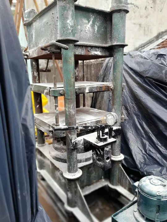 Prensa para borracha 750x600 - Foto 3