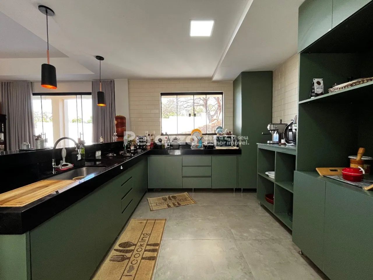 Belíssima Casa com 4 SUÍTES localizada no Condomínio Quinta Interlagos - Jardim Botânico P - Foto 2