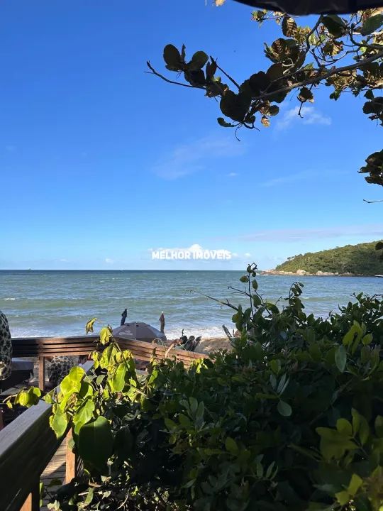 Terreno com rua asfaltada á venda na praia de Taquaras em Balneário Camboriú