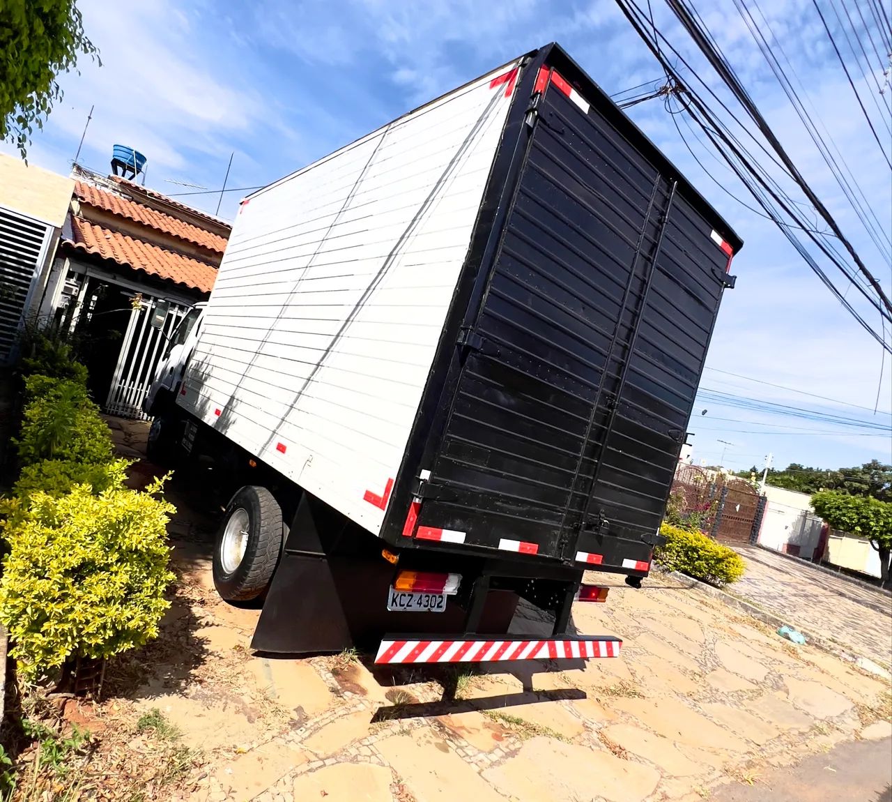 GMC 7110 - Caminhão báu 3/4 - 7 Ton com motor cummins do ford 815 150cv - Foto 5