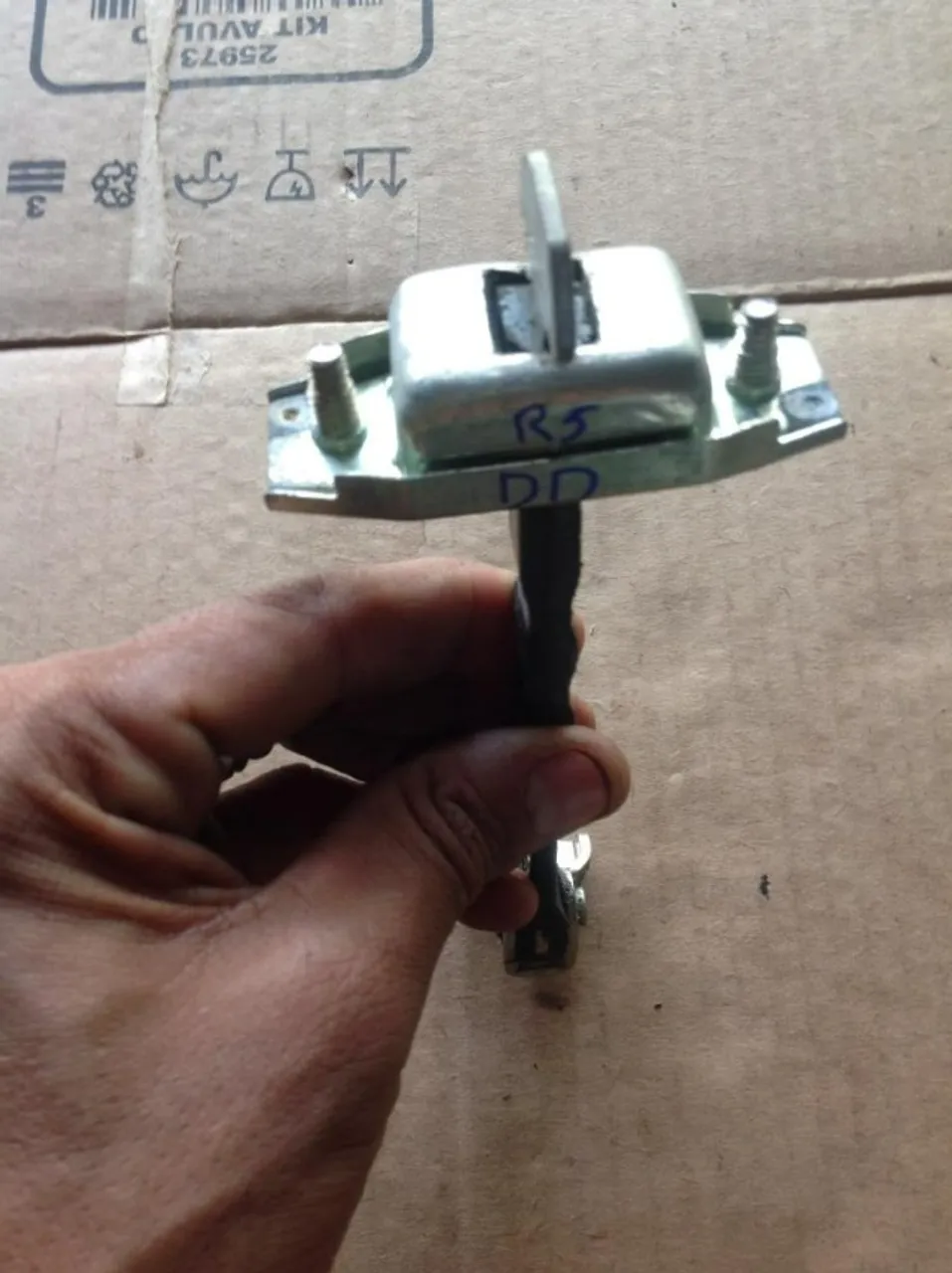 Limitador Porta Dianteira Direita Rav4 2015