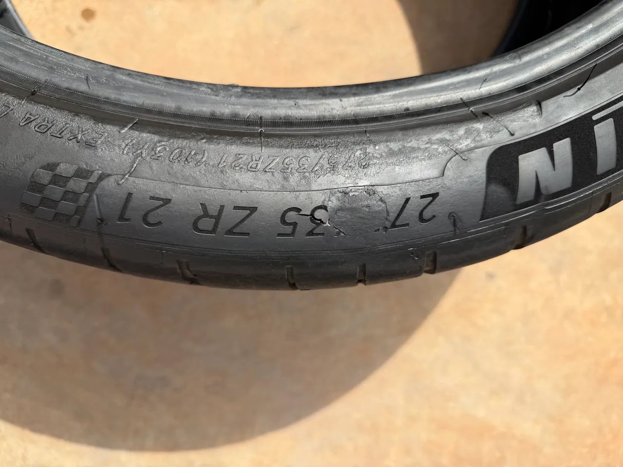 Pneu Aro 21 Michelin 275/35 Zr21 103y Xl Pilot Sport 4 S - Peças
