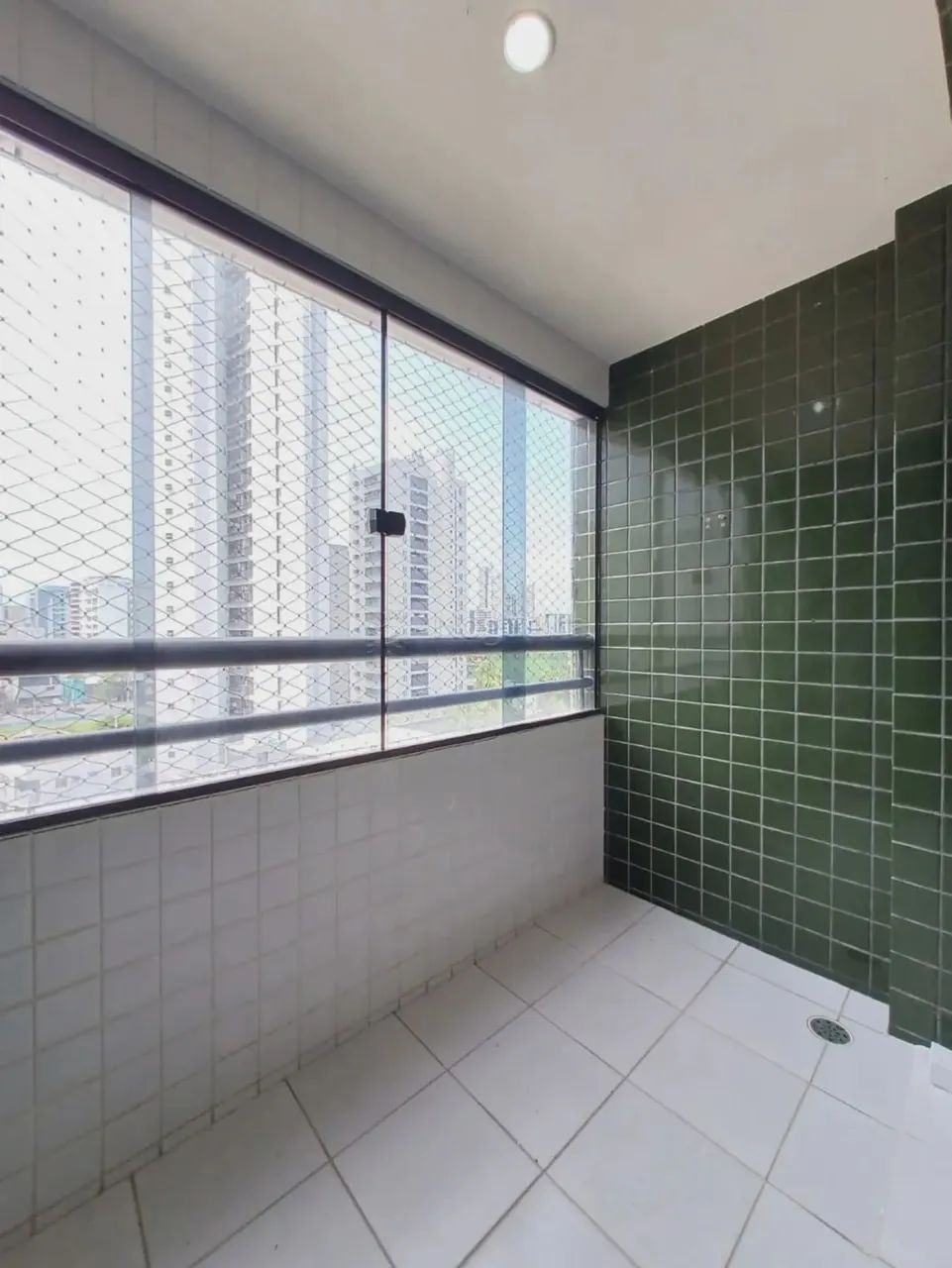 Apartamento para venda possui 67 metros quadrados com 3 quartos em Boa Viagem - Recife - P - Foto 2
