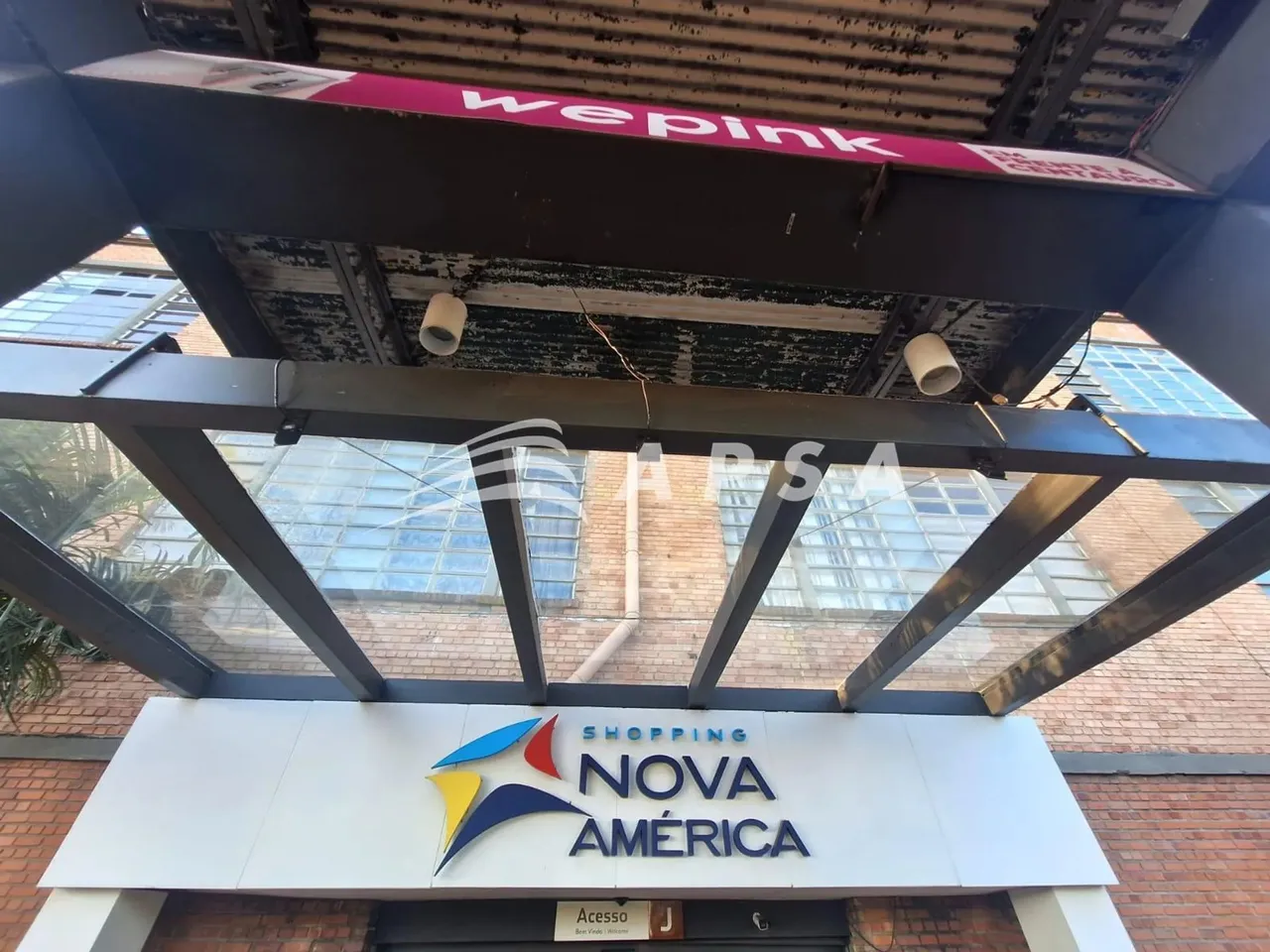 SALAS COMERCIAIS INTERLIGADAS COM 73M², 2 VAGAS DE GARAGEM, RECEPÇÃO, ESTAÇÕES DE TRABALHO