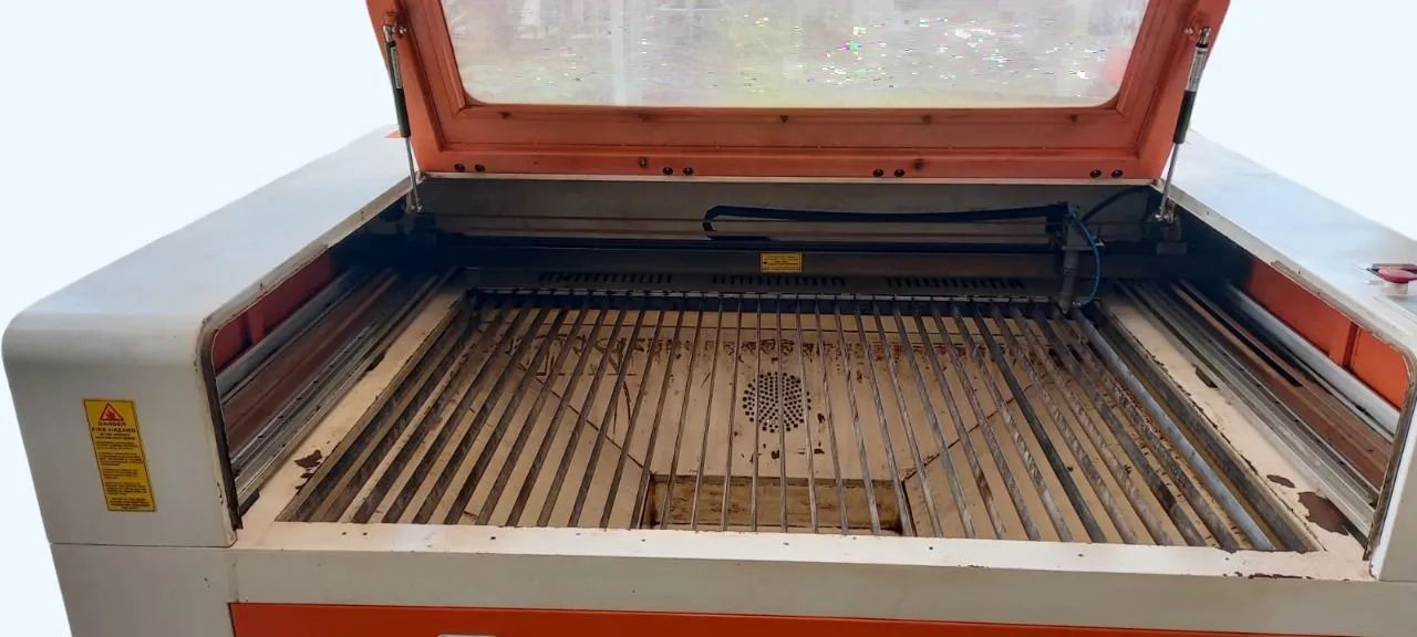 Máquina de Corte a Laser Industrial - Foto 2