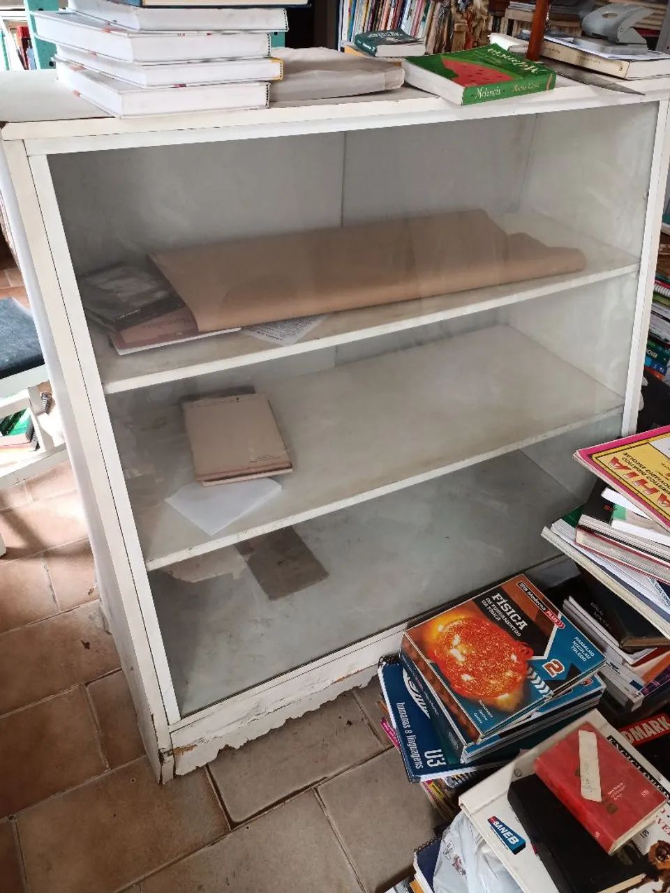 Estante de vidro para salgados, doces, e objetos