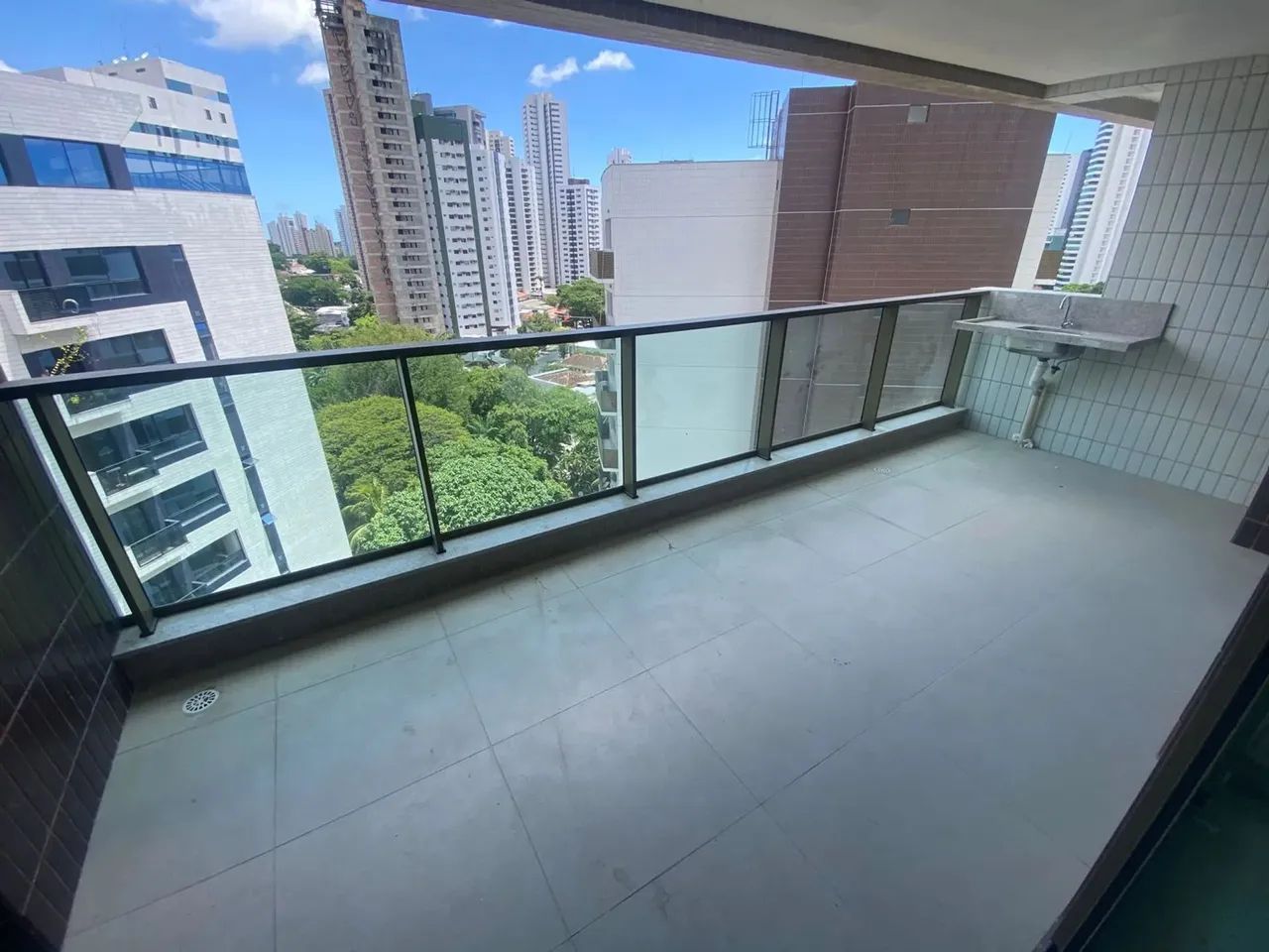 Imóvel para venda possui 135 m  4 quartos 3 suítes em Poço - Recife - PE