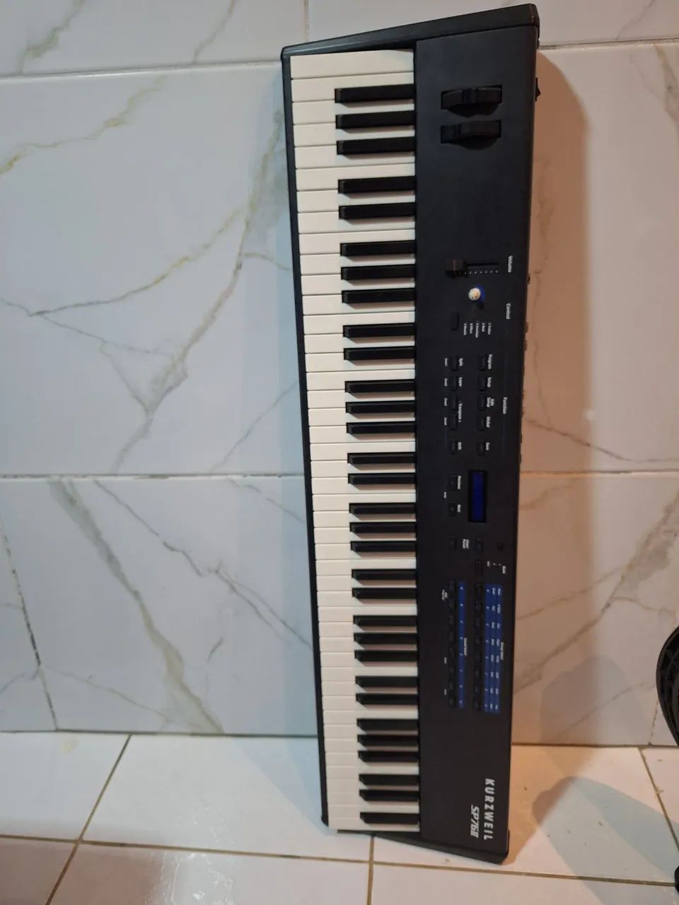 Teclado Kurzweil SP76i *quebrado*