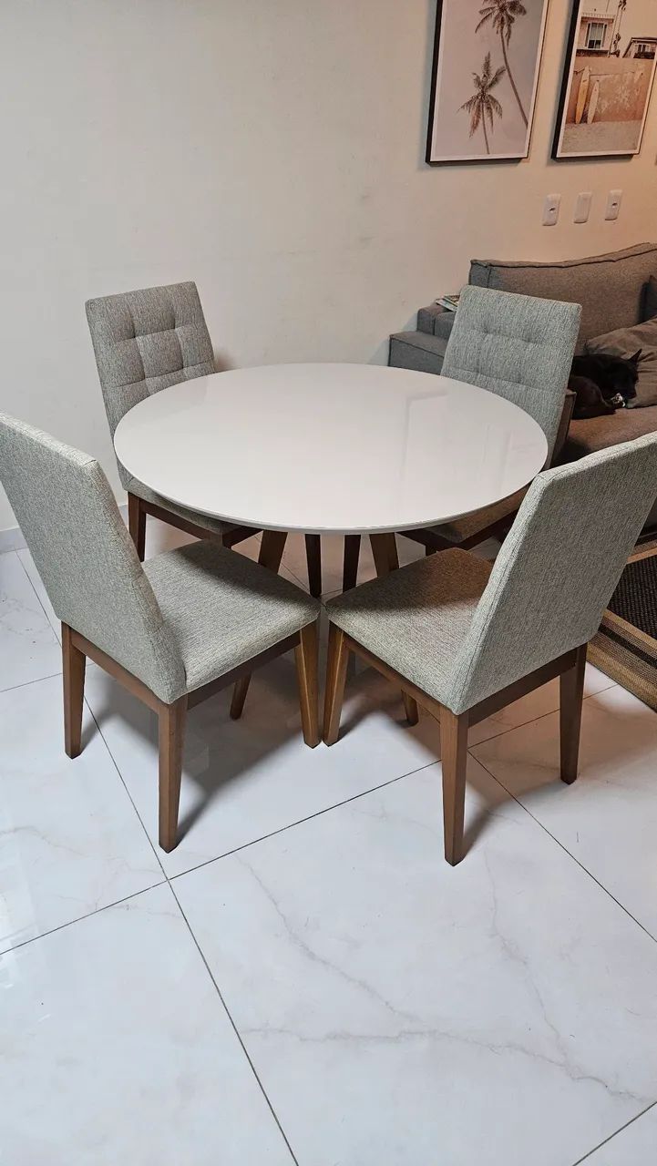 Mesa de Jantar Redonda com Vidro