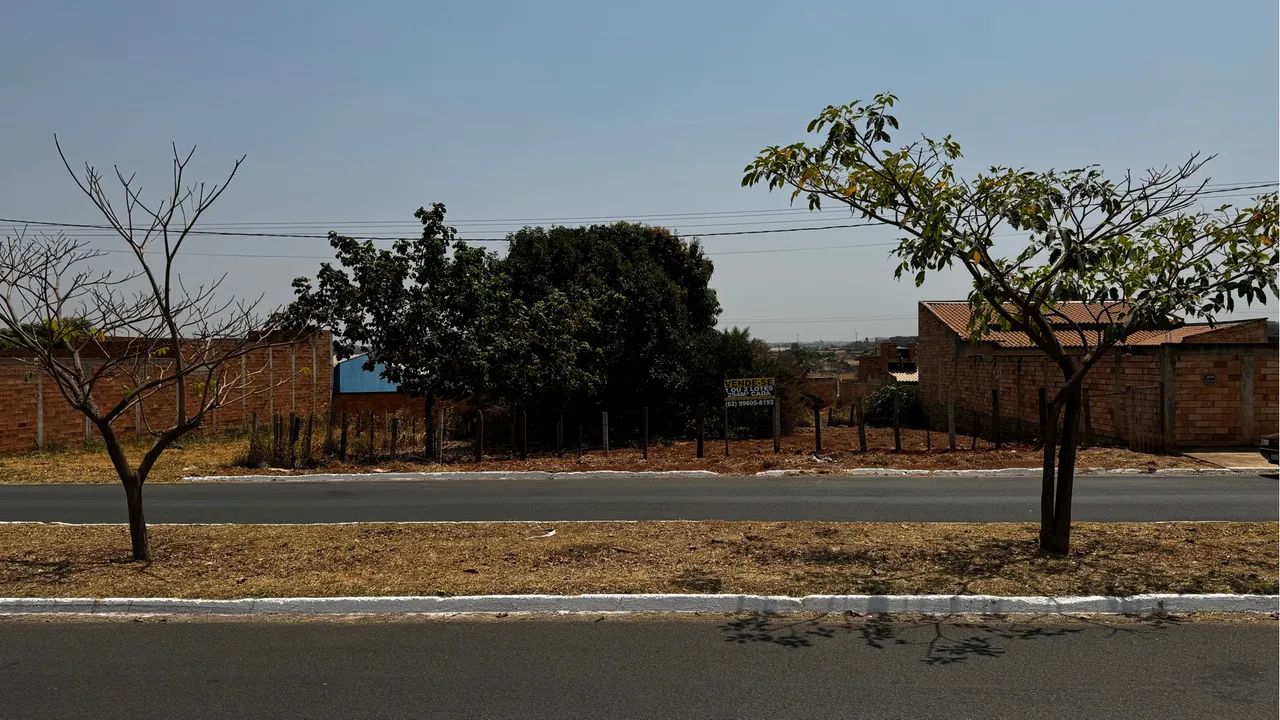 LOTES À VENDA EM ÓTIMA LOCALIZAÇÃO, ESCUTO PROPOSTA. - Foto 2