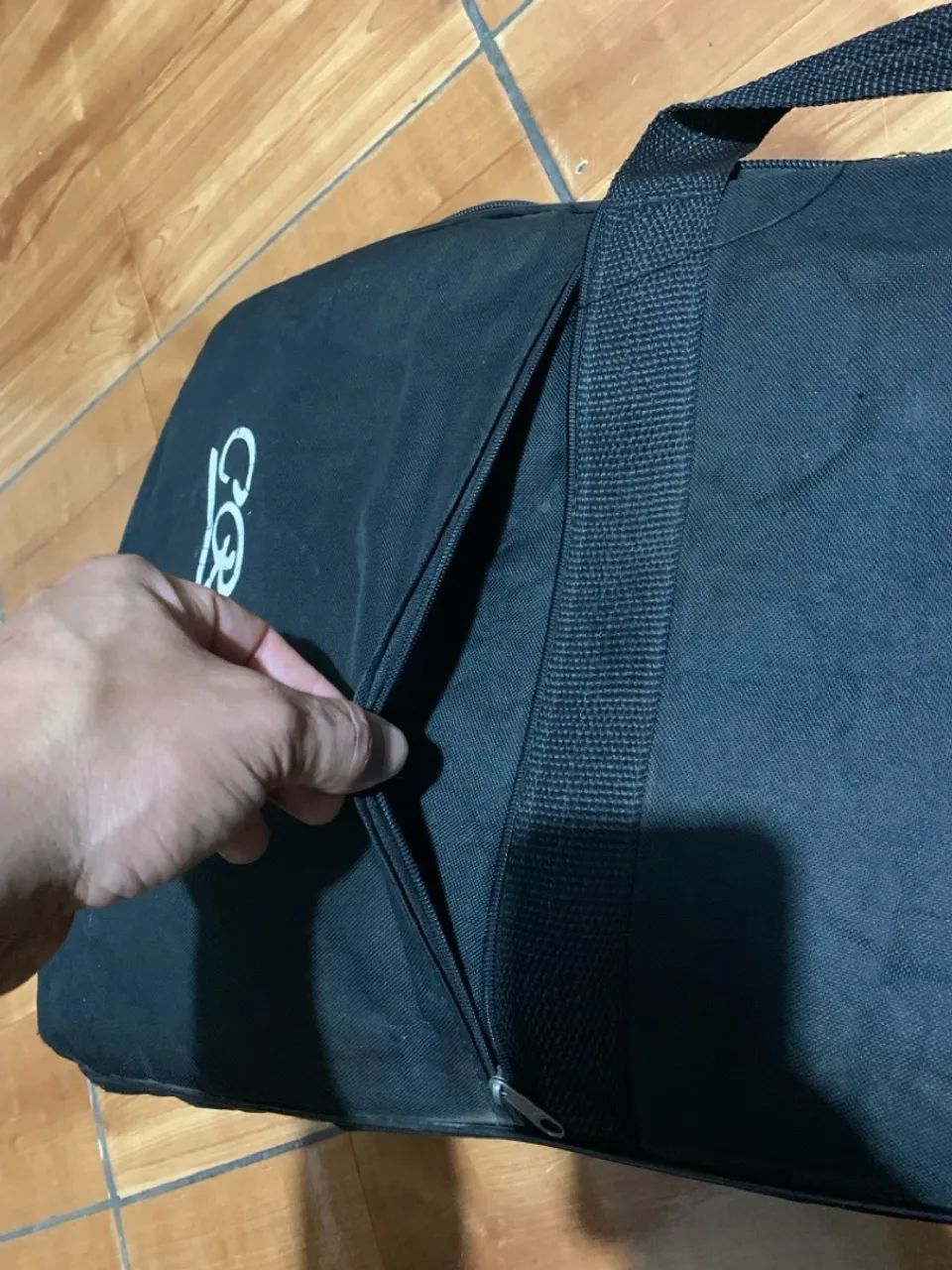 CAPA ACOLCHOADA PARA GUITARRA - Foto 3