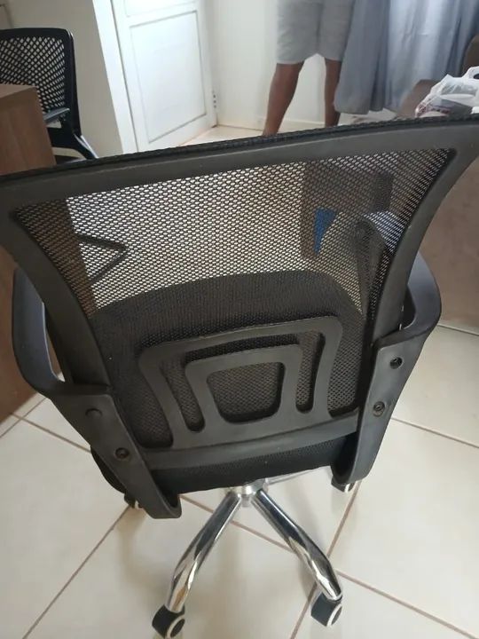 CADEIRA DE ESCRITÓRIO GIRATÓRIA E FIXA - Foto 2