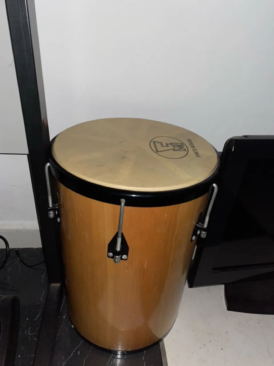 *ACEITO CAVAQUINHO* Tantan, Rebolo 45x12 Madeira - Fer. Preta Pele Animal - Forte Musica - Foto 5