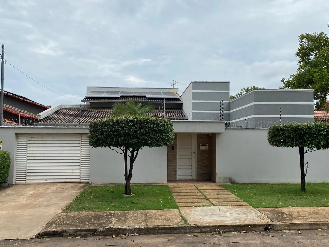 Excelente casa na ARSE 92 com 03 quartos.