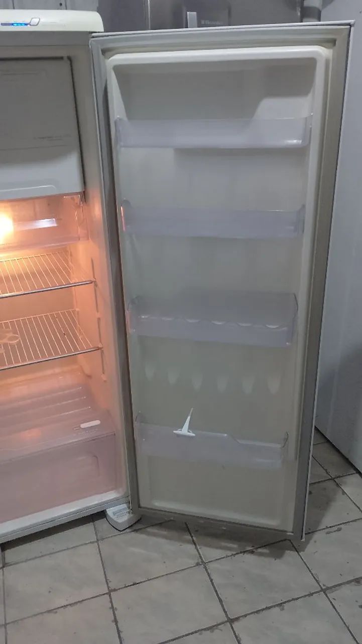 Geladeira Electrolux 1 porta Frost Free  - Foto 4