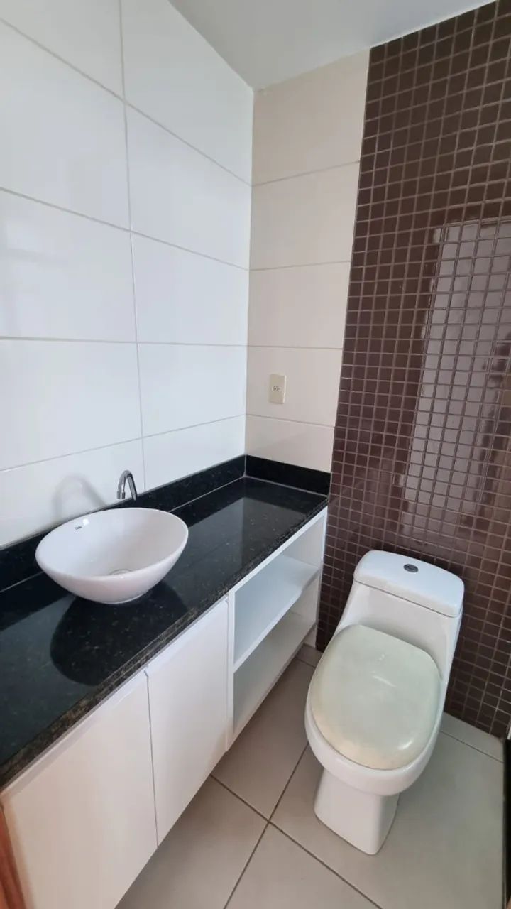 Aluguel em Candeias ao lado da Padaria Globo com 2 quartos sendo 1 suíte e 1 vaga - Foto 2
