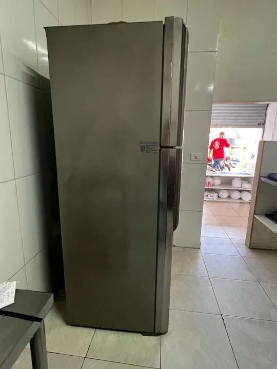 Geladeira Duplex em ótimo estado - Foto 4