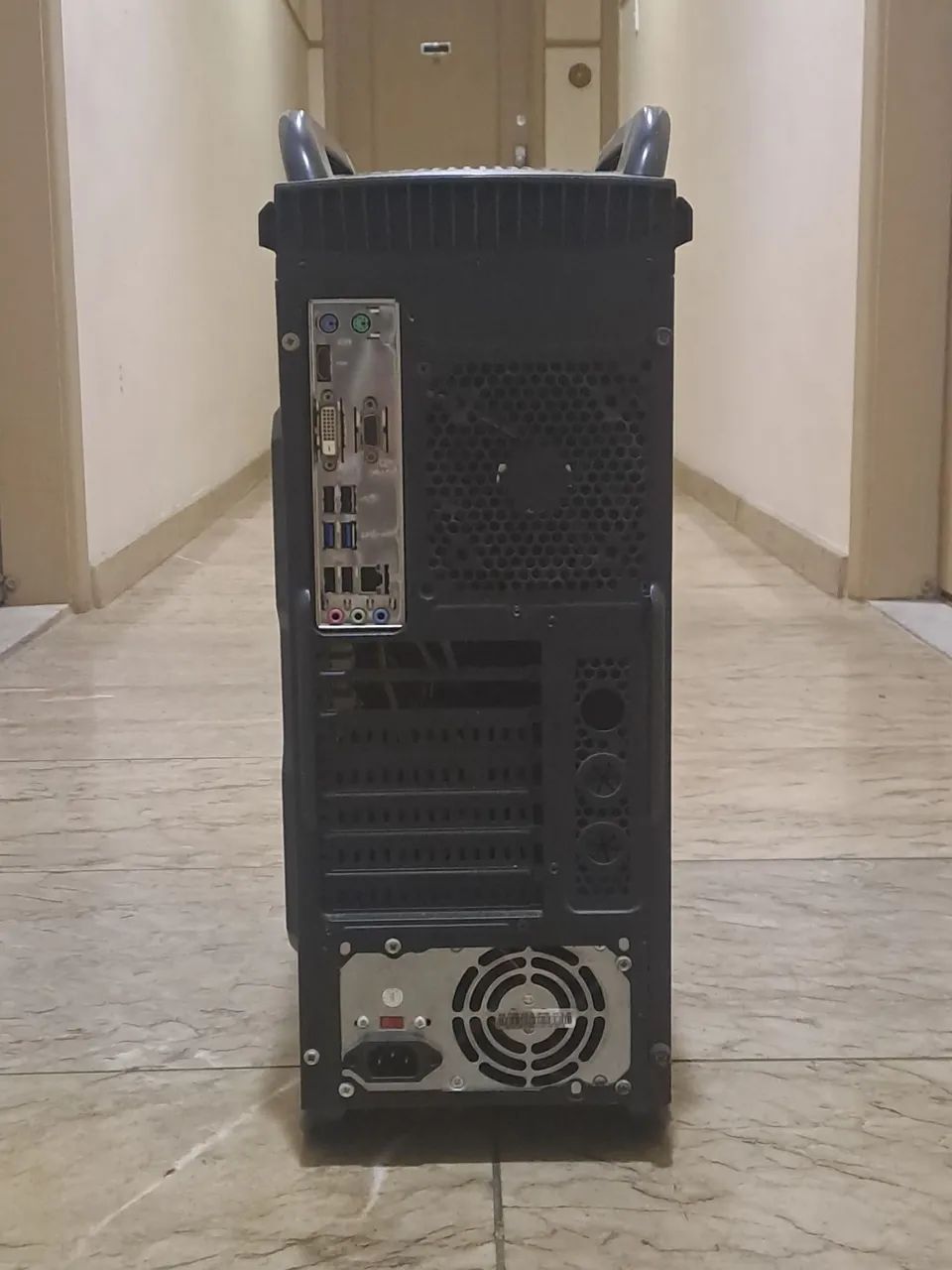 P. C. Intel Core i3 - Foto 5
