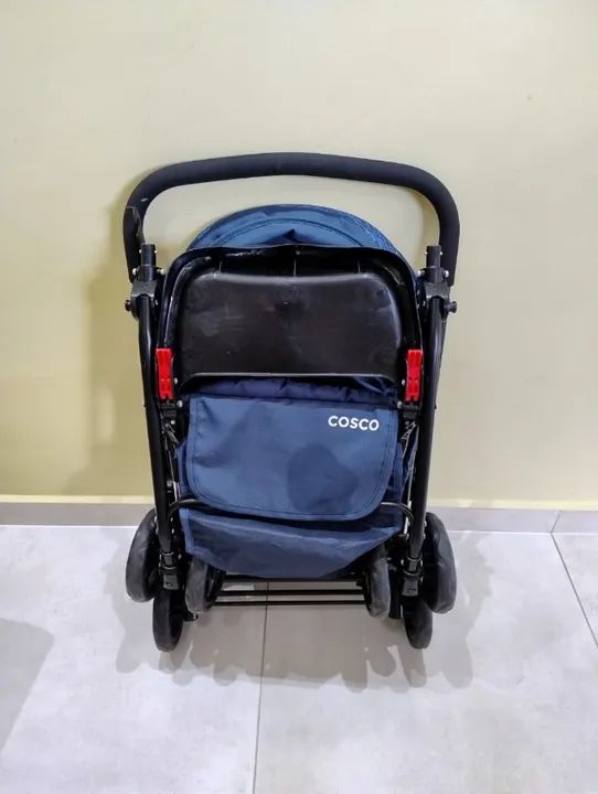 Carrinho de bebê+ bebê conforto Cosco  azul