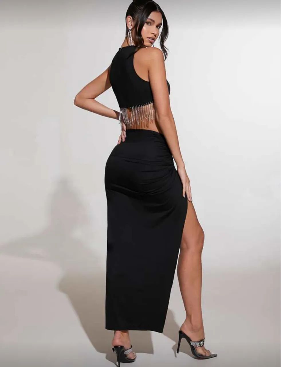 conjunto de cropped e saia strass - Foto 4