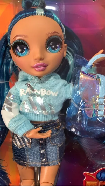 Boneca Raibow Higi skyler bradshaw azul