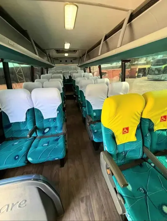 Vendo micro ônibus 2011(entrada 18 mil)