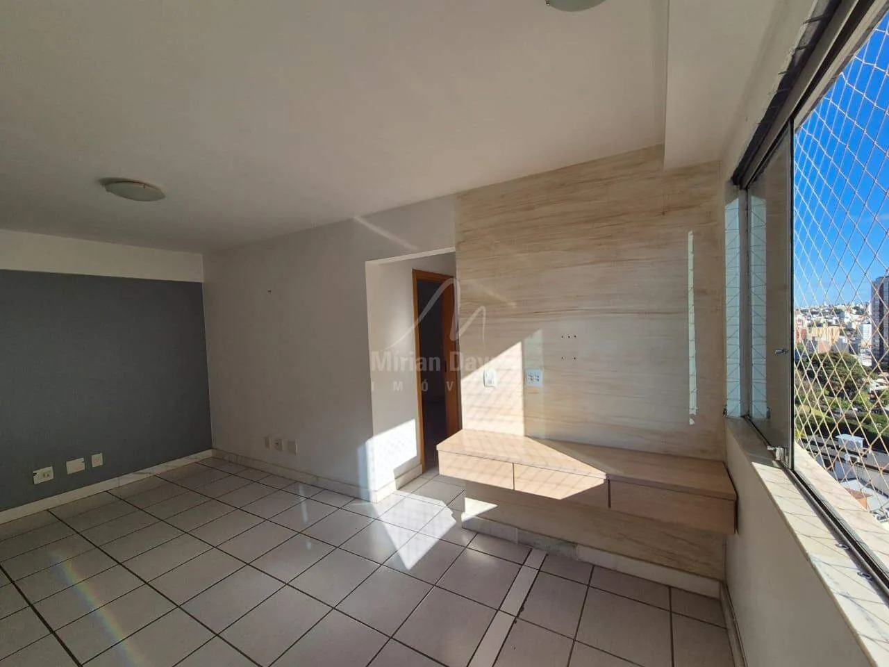 Apartamento com 2 quartos (1 suíte) no bairro Barro Preto