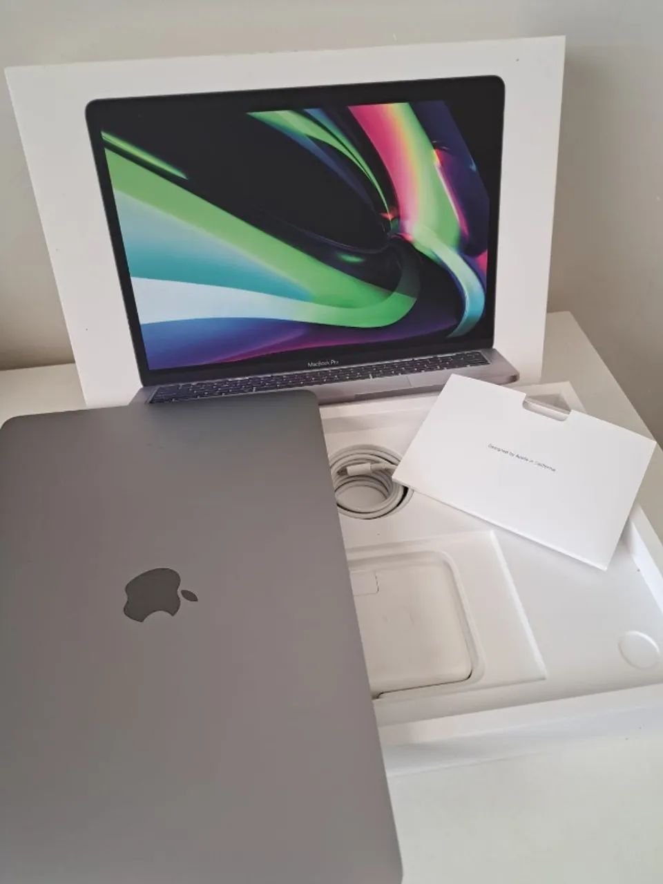 Apple Macbook Pro 13 Pol. com touchbar, Chip M1, SSD 256 - Cinza