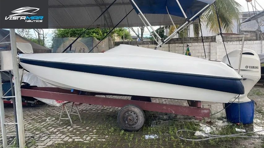 Lancha Hd 5.7 19 pés com motor Yamaha 4T Zero + Banana Boat (Boia inflável)