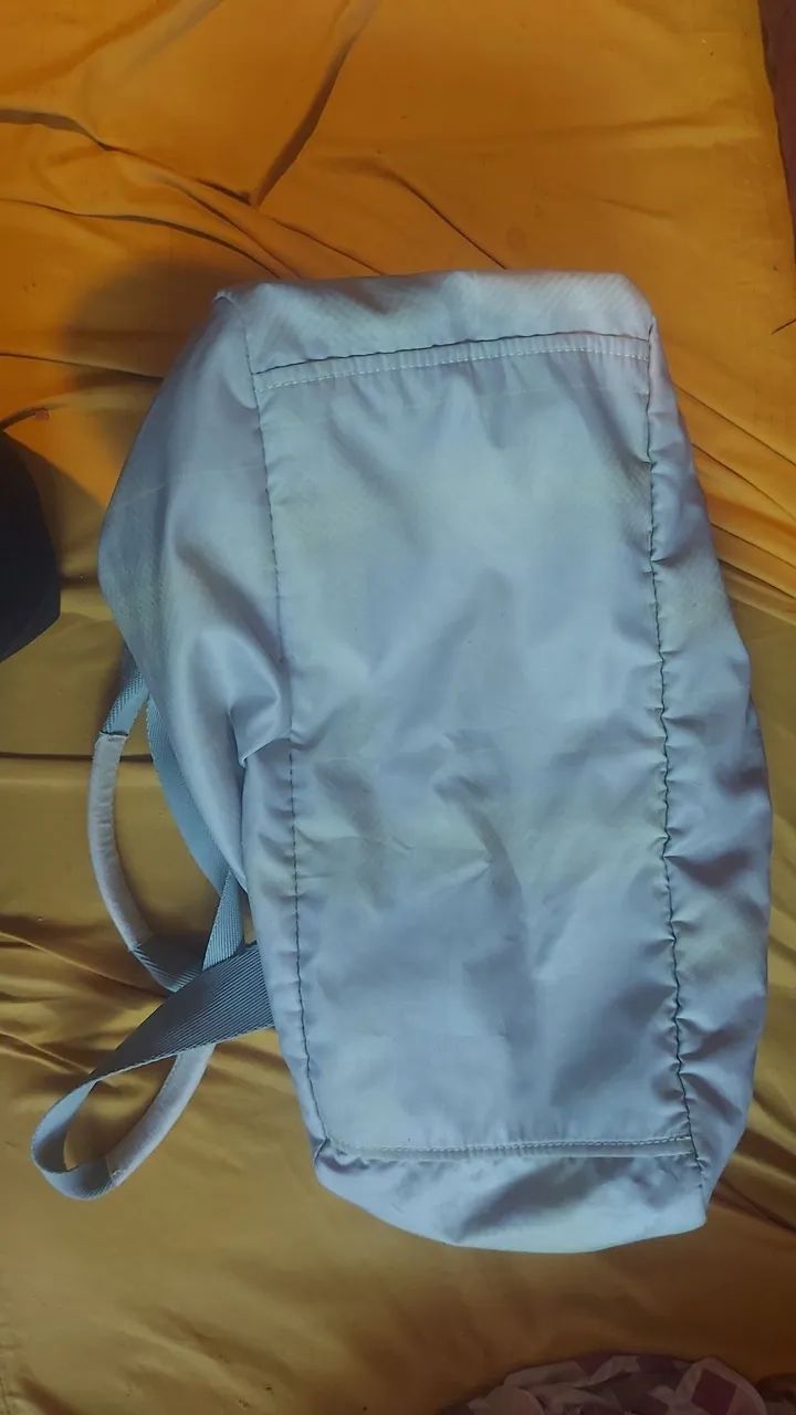 Bolsa esporte fino cinza e bege