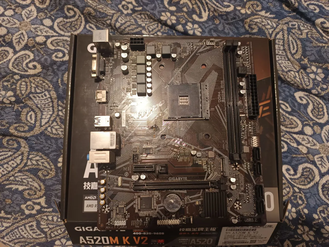 Placa-Mãe Gigabyte A520M K V2 "Retirada de peças"