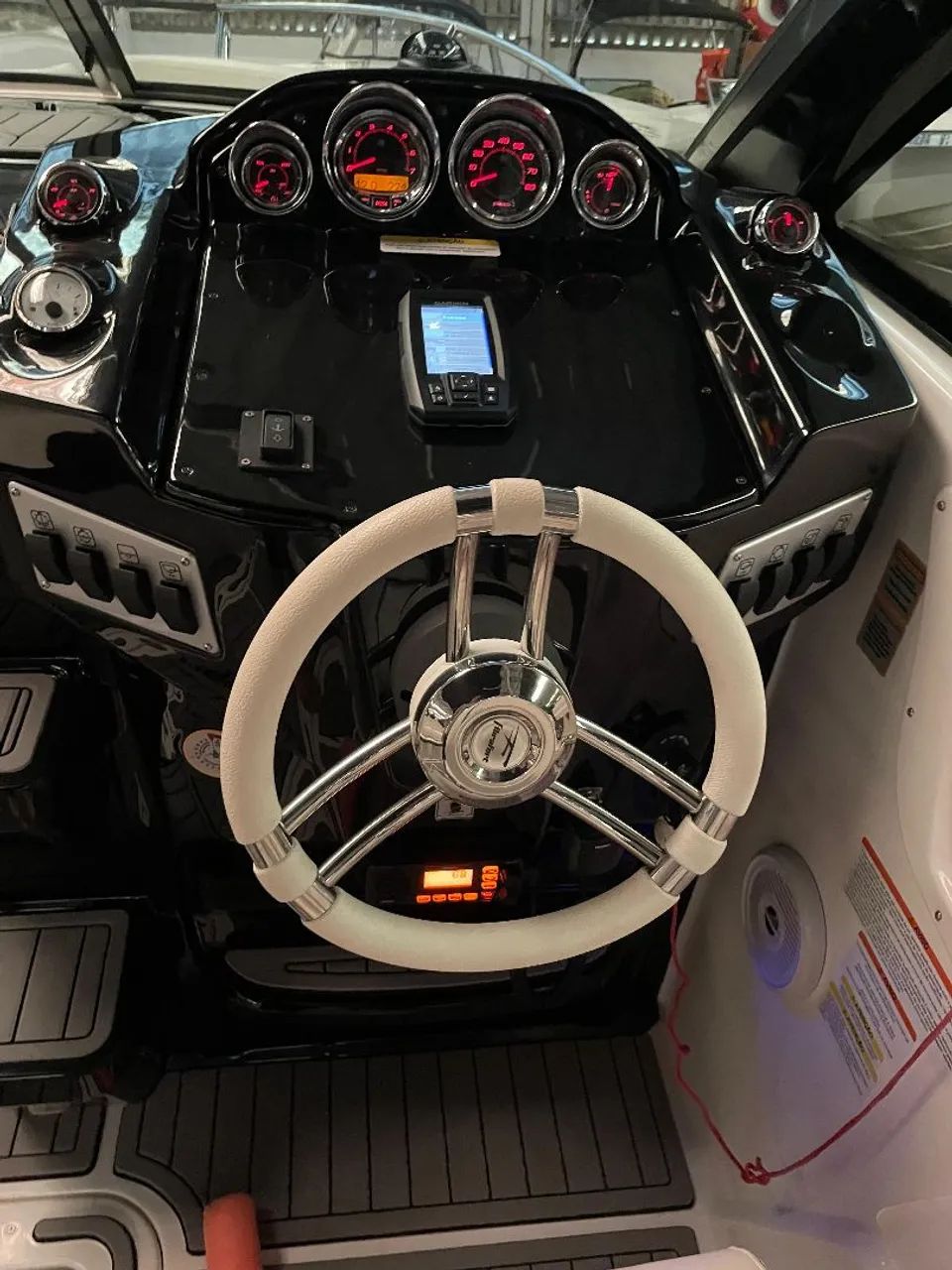 Focker 272 GTC ano 2020 com Mercruiser - Triton Phantom FS  - Foto 7