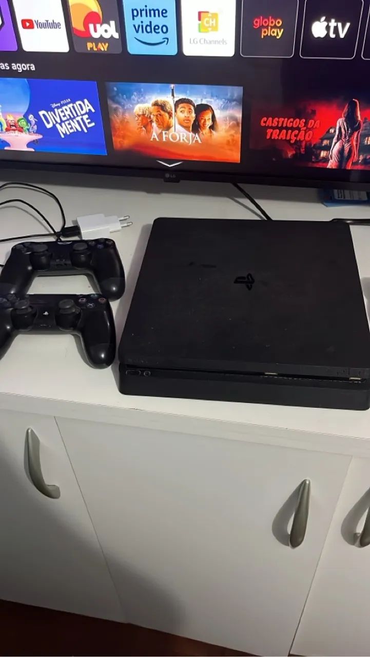 Playstation 4 Slim