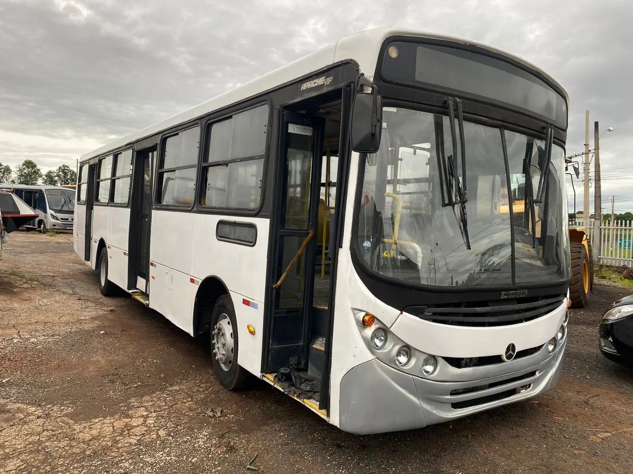 Ônibus Mercedes-Benz -  1721 Caio Apache 2011/11em excelente estado! - Foto 9