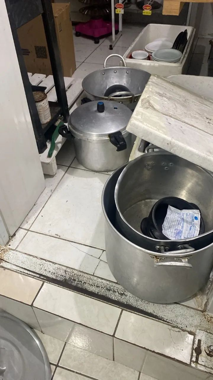 PANELAS ,GARFOS ,PRATOS UTENCILIOS PARA RESTAURANTE