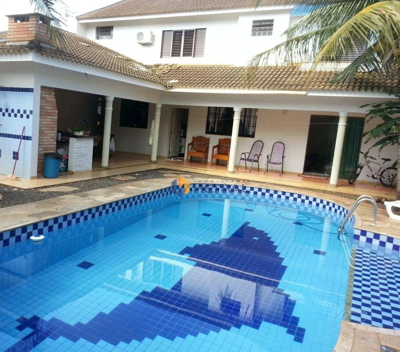 Sobrado com 3 quartos à venda, 350 m² - Jardim Alvorada - Maringá/PR