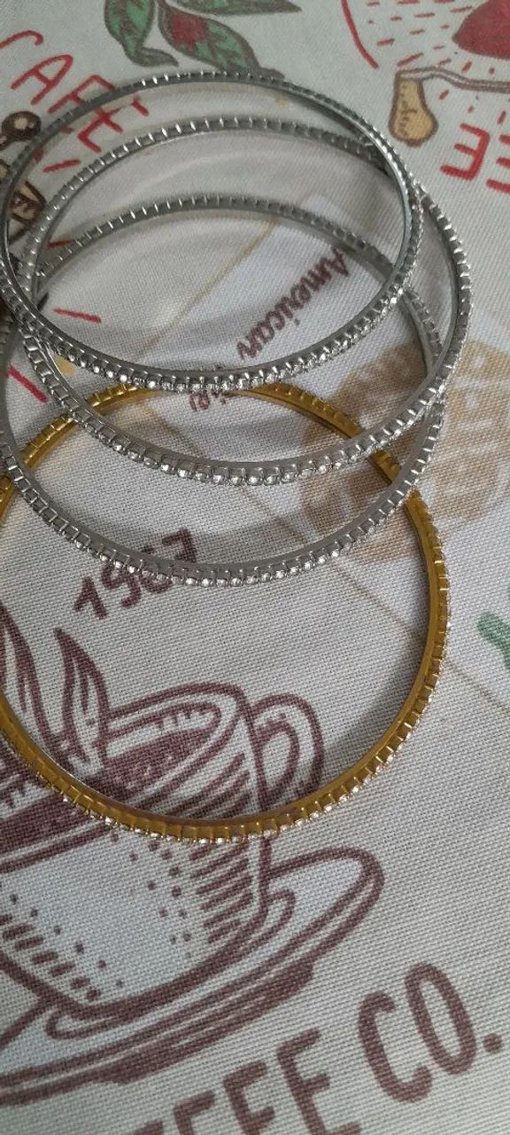 Pulseiras de Prata com Detalhes em Pedras - Conjunto de 3