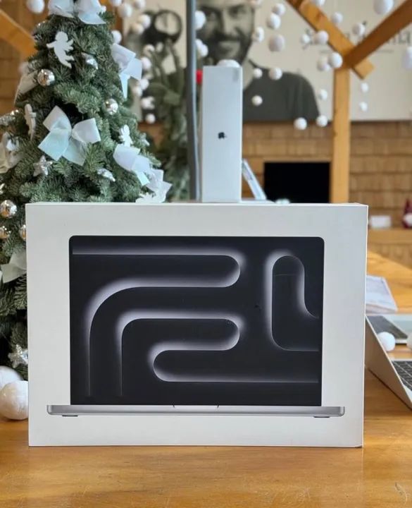 MACBOOK PRO 14.2 INCH M4 PRO - 24GB - 512 SSD  - Foto 2