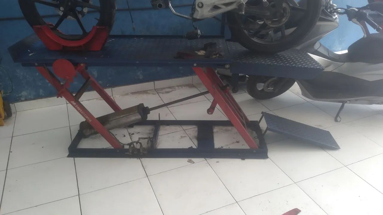 Cavalete para Moto - Usado em Ótimo Estado! - Foto 2