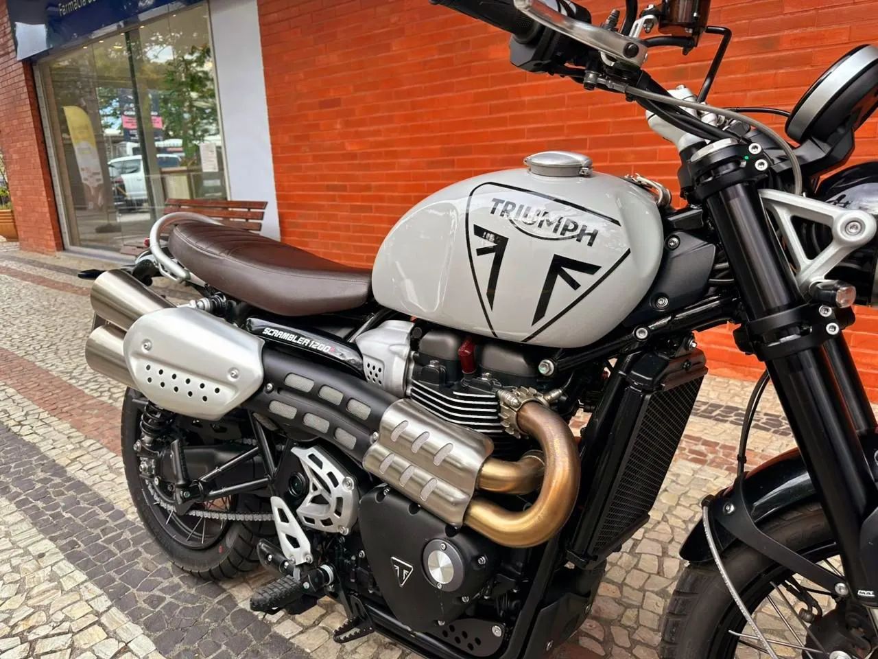 Triumph Scrambler 1200 XC 2025 com 1300 km - Impecável - Foto 2