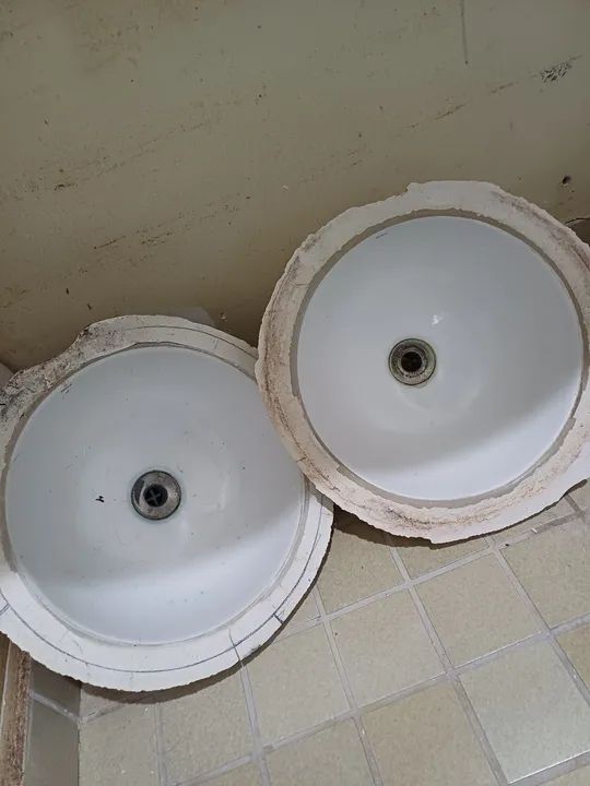 2 Cubas de cerâmica para banheiro - Deca