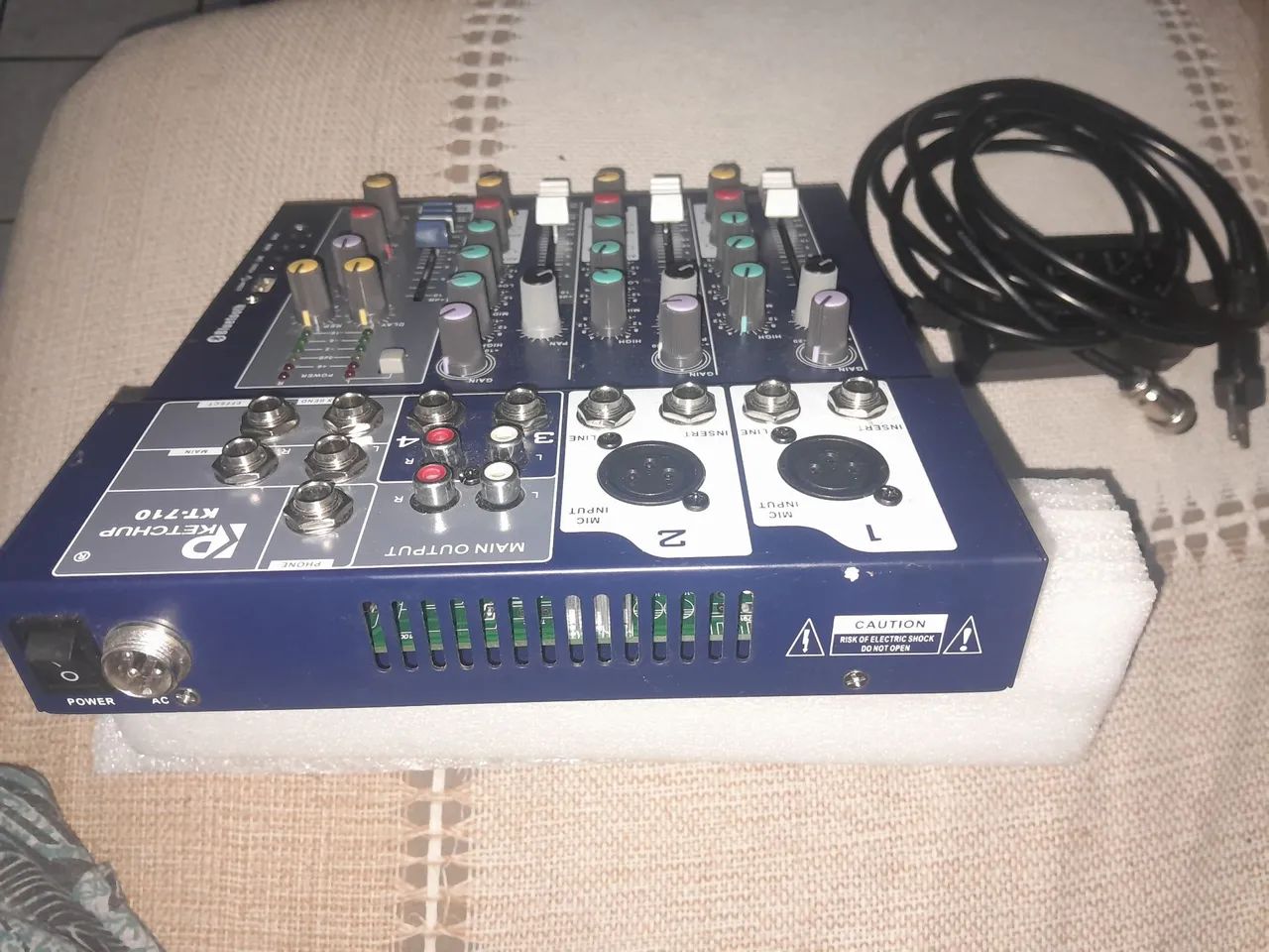 Seminovo Menor preço Mesa de Som KT-710 4 Canais Bluetooth - Foto 3