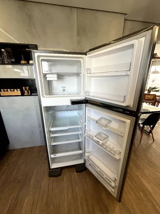 Geladeira Inox Brastemp - Excelente estado - Foto 5