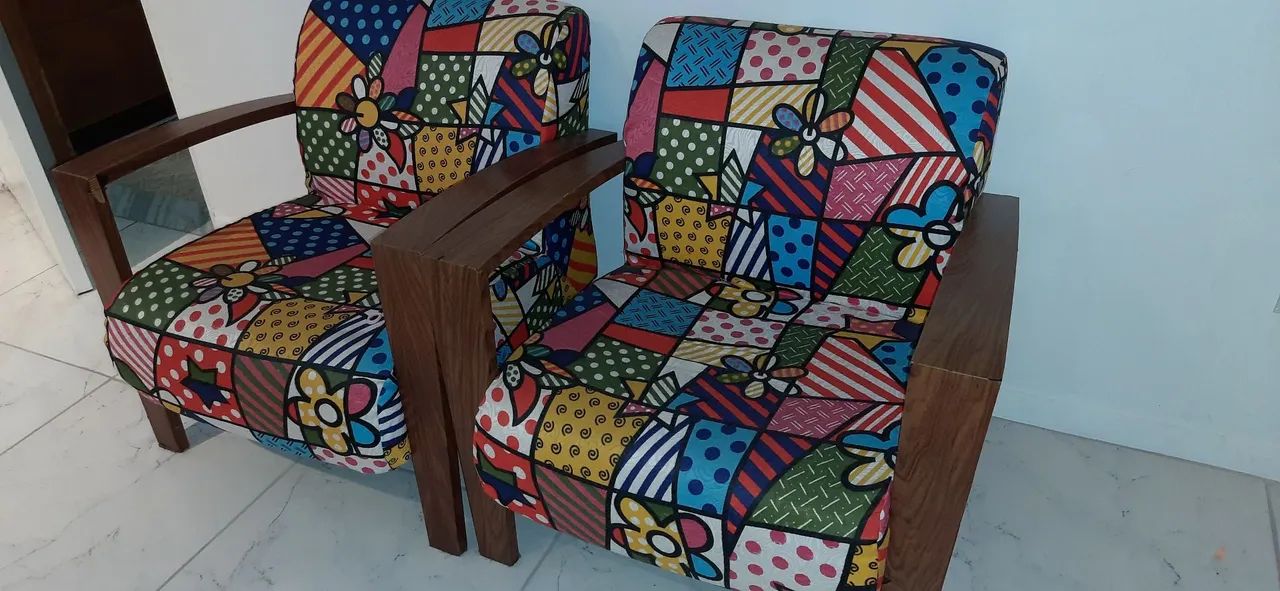Par de poltronas estilo Romero Brito - Foto 2