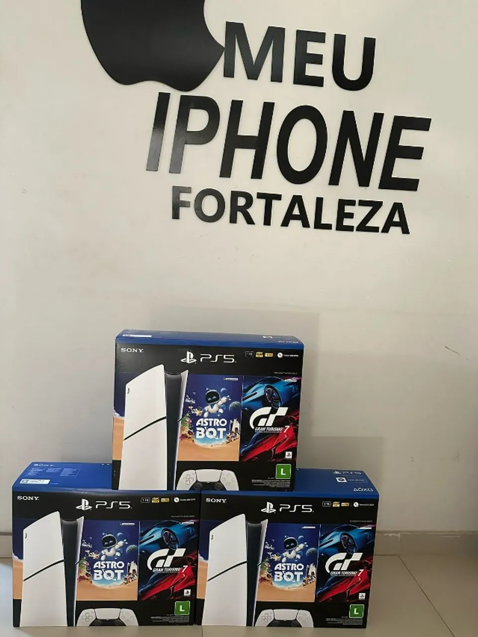 PS5 slim midia digital 1TB e 2 jogos LACRADO com NF e 1 ano de garantia