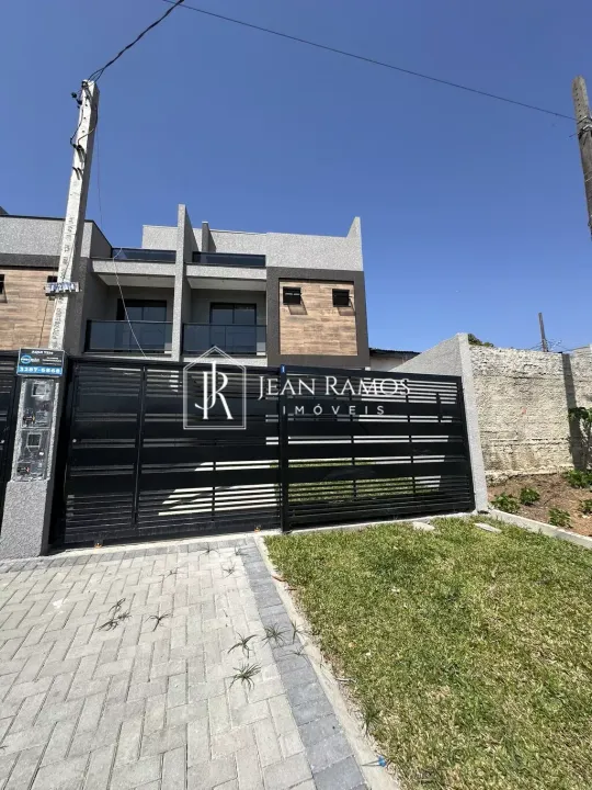 Tríplex amplo de frente para rua para venda, Xaxim, Curitiba - SO293