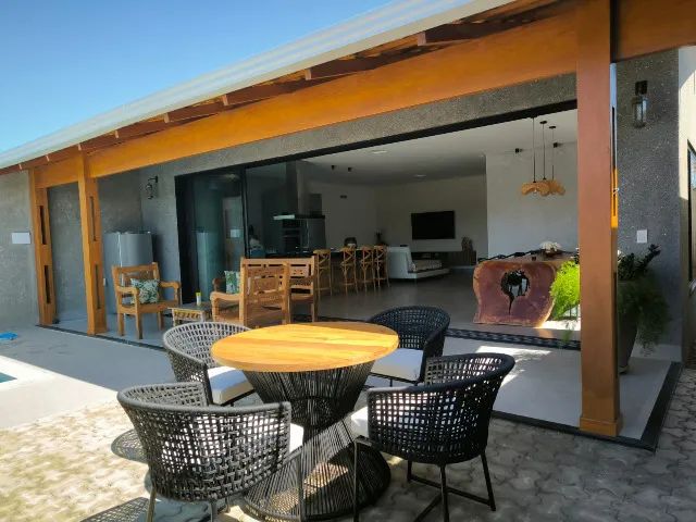 Casa com piscina para temporada