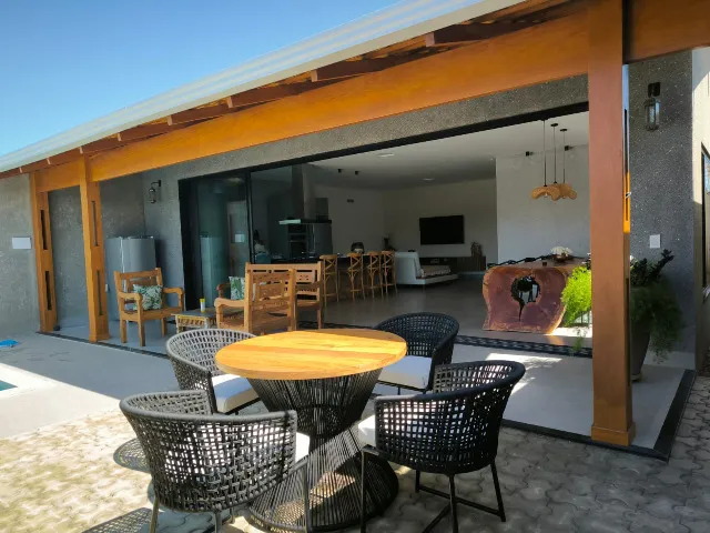 Casa com piscina para temporada